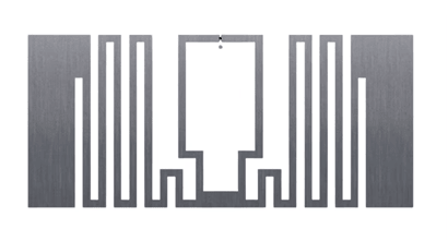 Etichetă UHF RFID imprimabilă pentru coduri de bare și text, cu partea adezivă vizibilă.