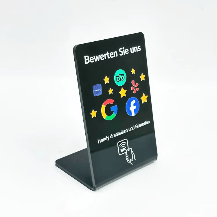 Prezentare a opțiunilor de personalizare pentru suportul NFC, inclusiv imprimare CMYK de înaltă definiție și gravare laser pentru branduri.