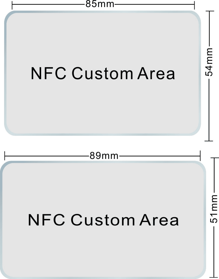Cărți de vizită NFC metalice personalizate cu text, prezentate cu un detaliu de tăiere laser pentru cumpărători care compară soluții de carduri metalice.