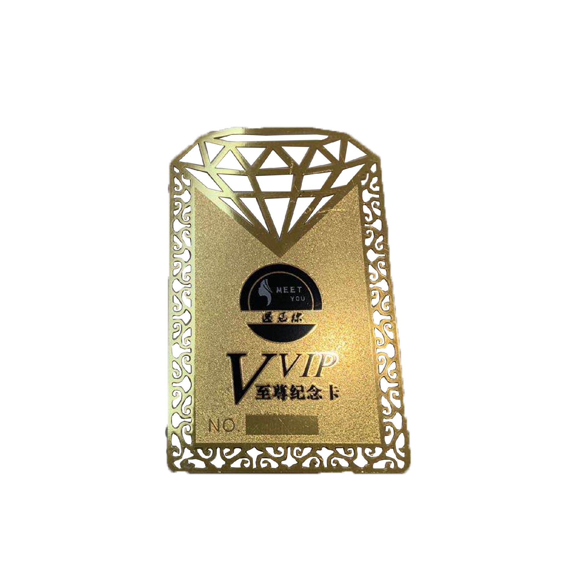 Cărți de vizită din metal tăiate cu laser pentru mărci personalizate prezentate cu un detaliu tăiat cu laser pentru cumpărătorii care compară soluțiile pentru cărți de vizită din metal.
