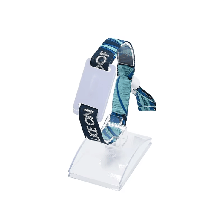 Brățări RFID textile pentru acces în spa resort