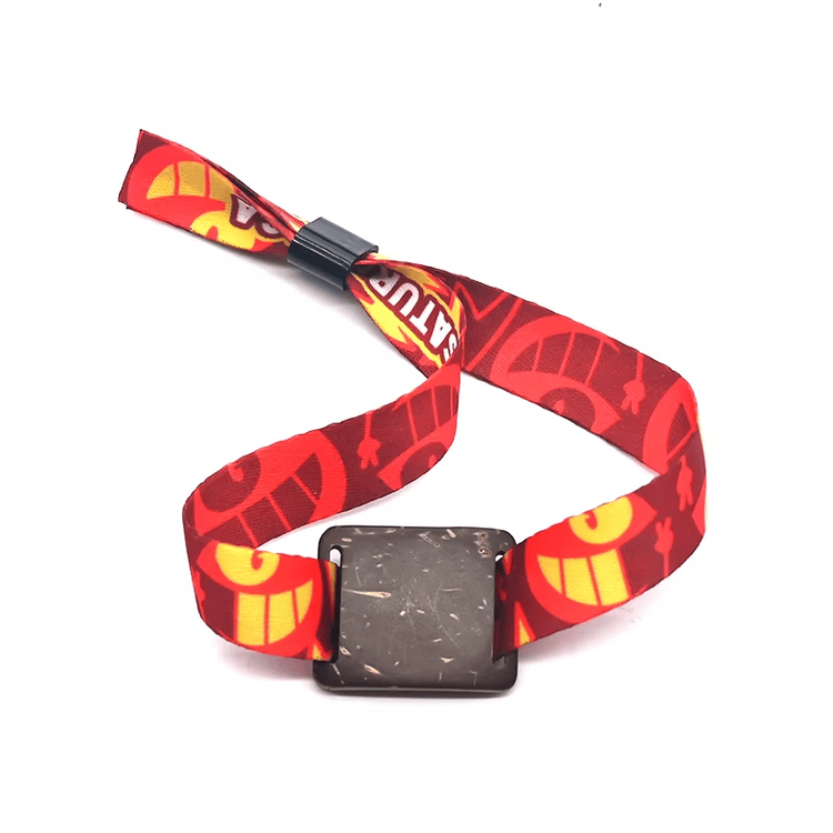 Brățări RFID personalizate pentru festivaluri