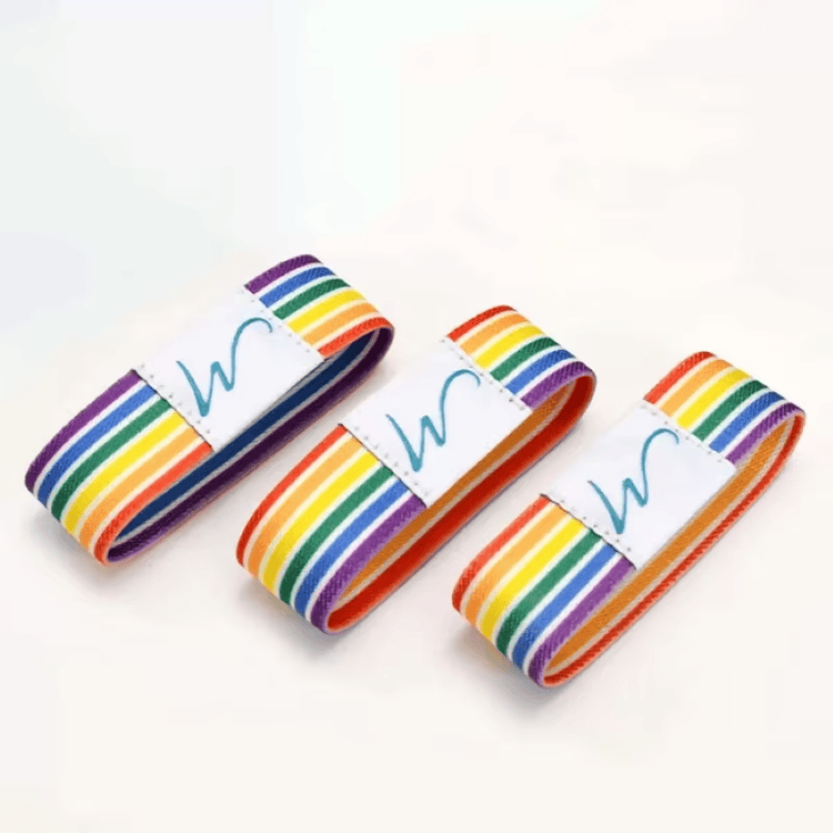 Brățări RFID elastice pentru acces în parcuri tematice