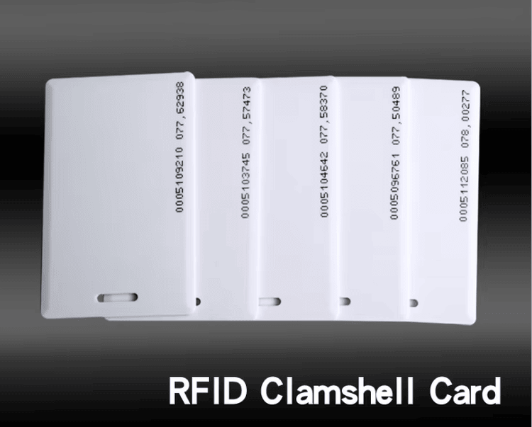 Un card de proximitate alb individual RFID este afișat clar pentru a evidenția materialul neted ABS și marginile de siguranță rotunjite.