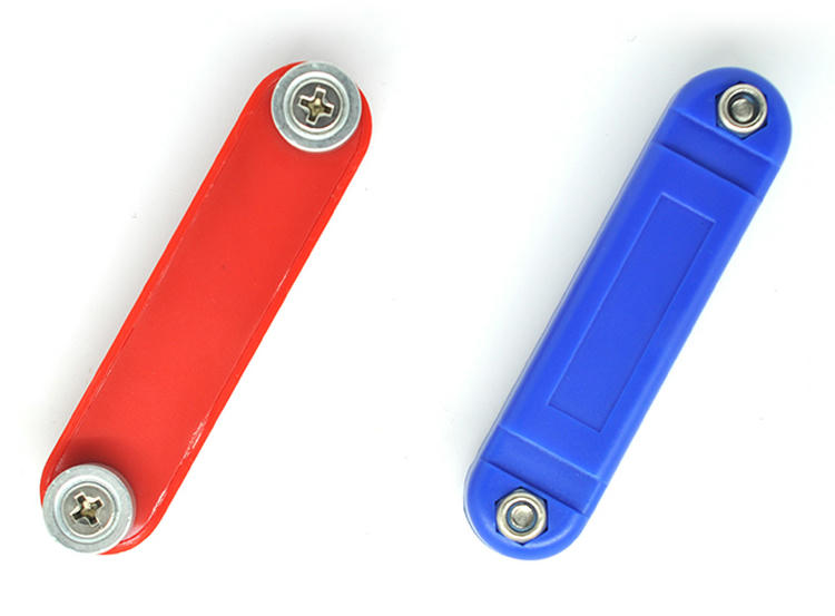 Etichetă RFID magnetică ABS pentru active industriale cu logo gravat pentru aplicații taguri RFID ABS pentru suprafețe metalice.