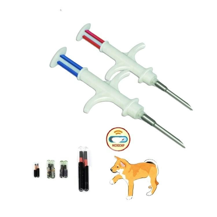 Grafic promoțional care arată seringi sterile cu microcip pentru animale pentru implantarea RFID veterinară și recuperarea în siguranță a animalelor de companie.