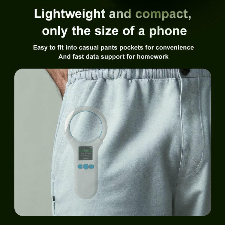 Imaginea prezintă cititorul RFID LF compact W91A pentru animale, ilustrat la dimensiune apropiată de telefon și purtat într-un buzunar.