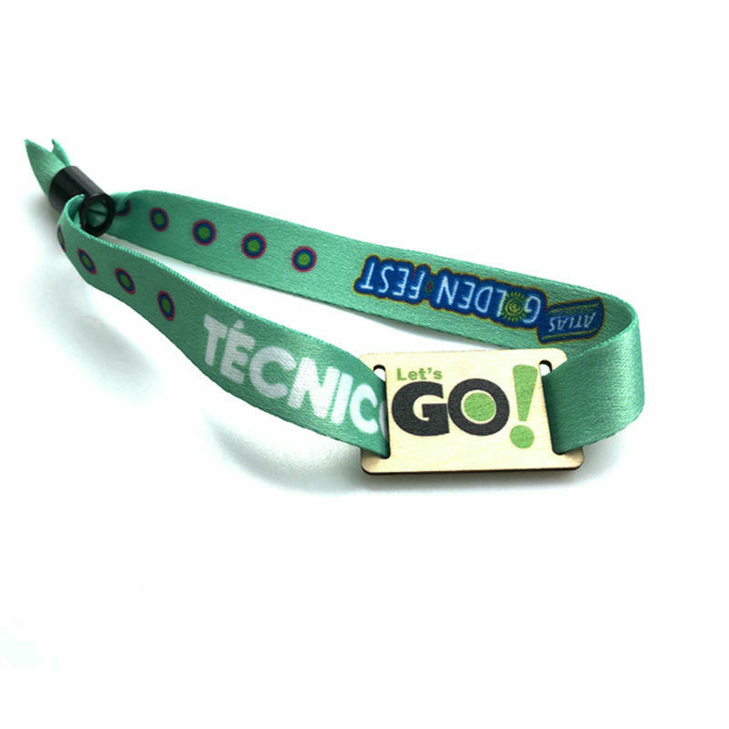 Brățări RFID pentru resorturi cu slider din lemn