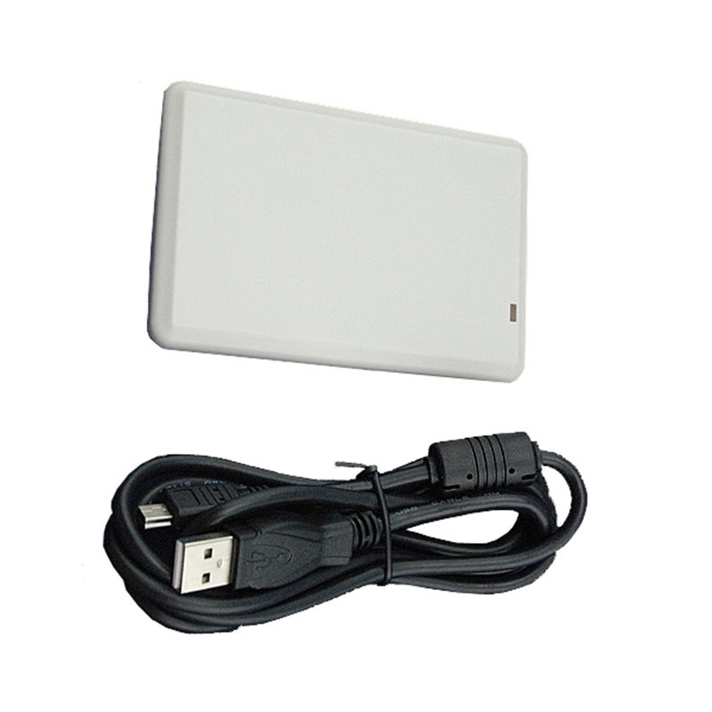 Scenariu de utilizare al cititorului desktop ZT-RY-105 pentru verificarea acreditărilor de acces.