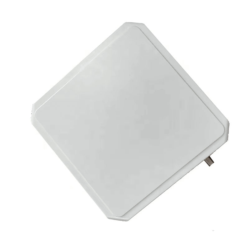 Această imagine arată antena de citire fixă ZK-ANT258D UHF rotită ca un diamant; cu conectorul lateral încă vizibil.