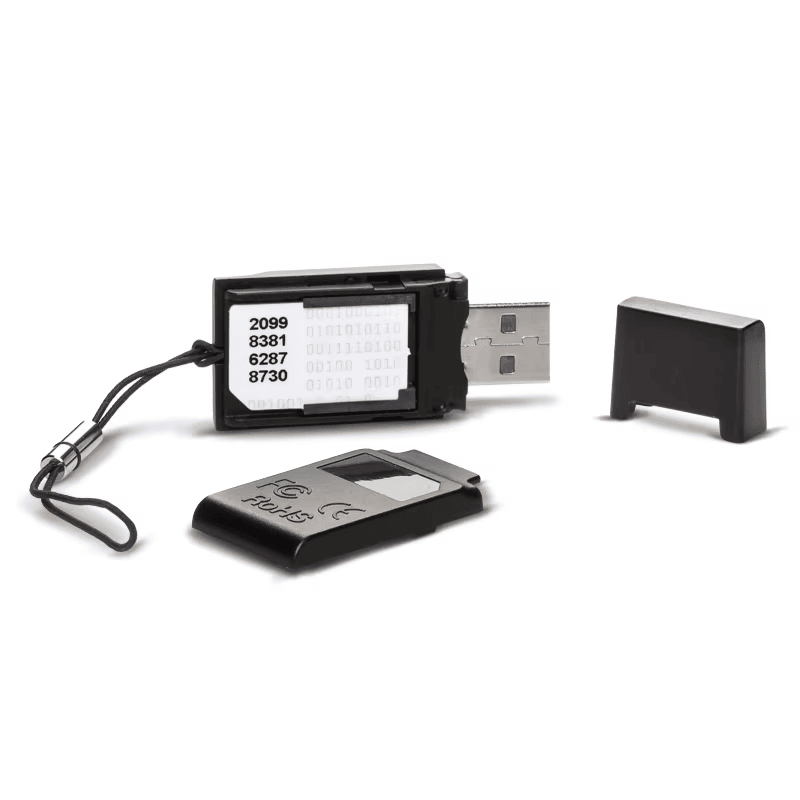 Cititorul de carduri inteligente ACR39T-A1 este afișat dezasamblat; cu capacul exterior USB și compartimentul pentru carduri SIM vizibil.