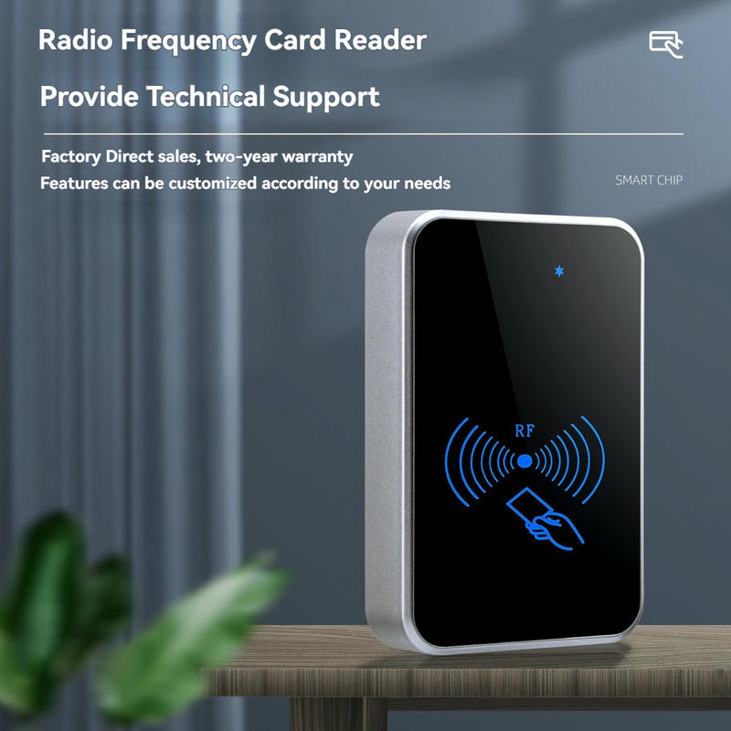 Cititorul KA850 anti-metal RFID este prezentat montat pe o suprafață metalică pentru a demonstra tehnologia sa stabilă de ecranare a semnalului.