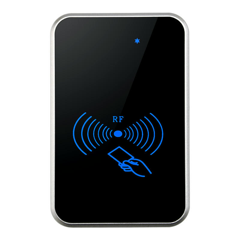 Această imagine evidențiază designul rezistent la intemperii al cititorului de acces KA850; făcându-l potrivit pentru instalații fiabile de securitate în aer liber.