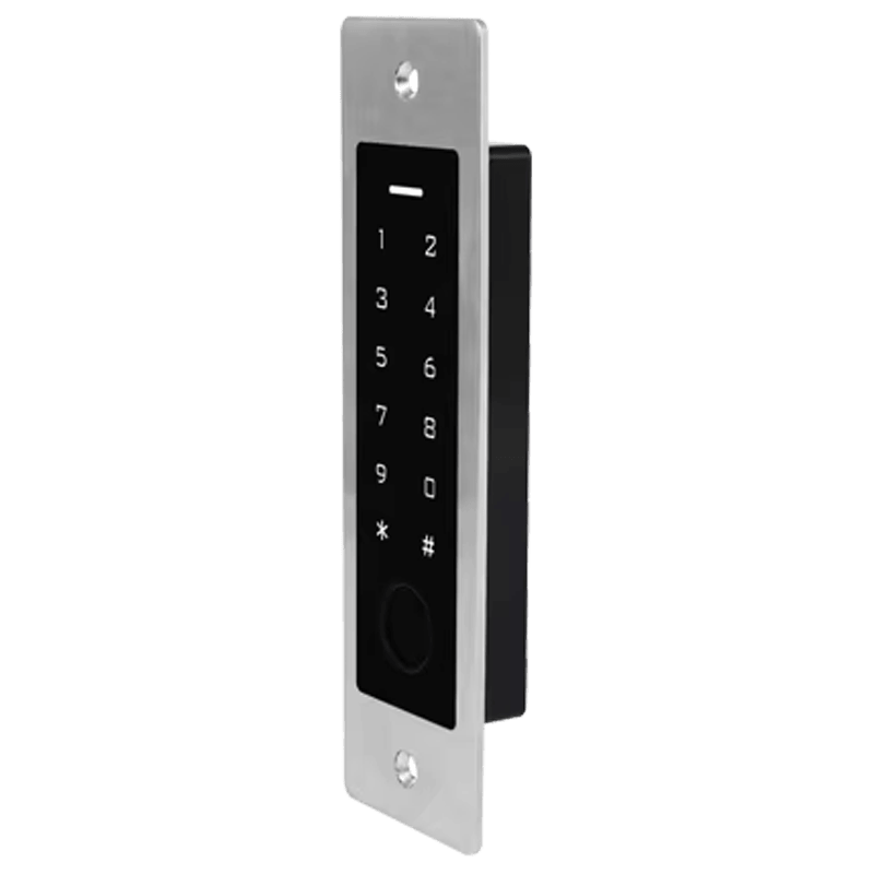 O perspectivă înclinată a cititorului biometric F4 prezintă finisajul metalic elegant și senzorul de amprentă de înaltă calitate pentru clădirile moderne.