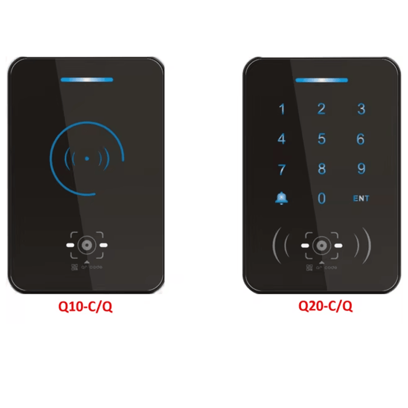 Un telefon mobil afișează un cod dinamic QR scanat de cititorul Q20-CQ pentru a demonstra utilizatorilor tehnologia modernă de introducere fără cheie