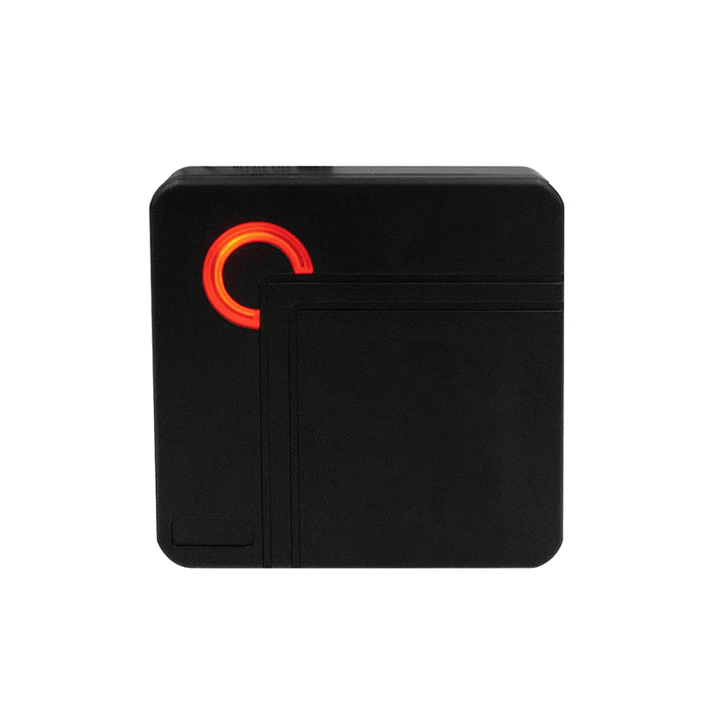 Cititor RFID impermeabil pentru sisteme Wiegand, afișat cu accent pe panoul frontal cu tastatură pentru proiecte cititoare de acces RFID.