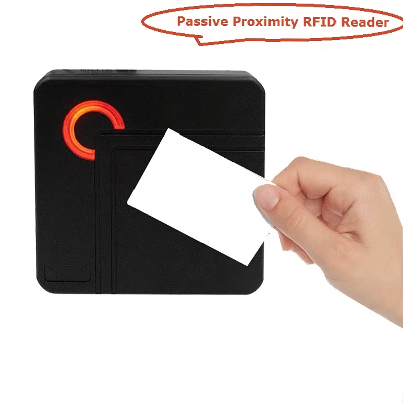 Cititor de carduri de acces RFID rezistent la apă pentru sistemele Wiegand; prezentat cu un sistem de securitate pentru cumpărători care compară soluțiile cititoare de acces RFID.