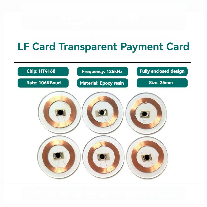 Un set de șase etichete RFID LF evidențiază structura rotundă uniformă și dispunerea cipului integrat în produs.